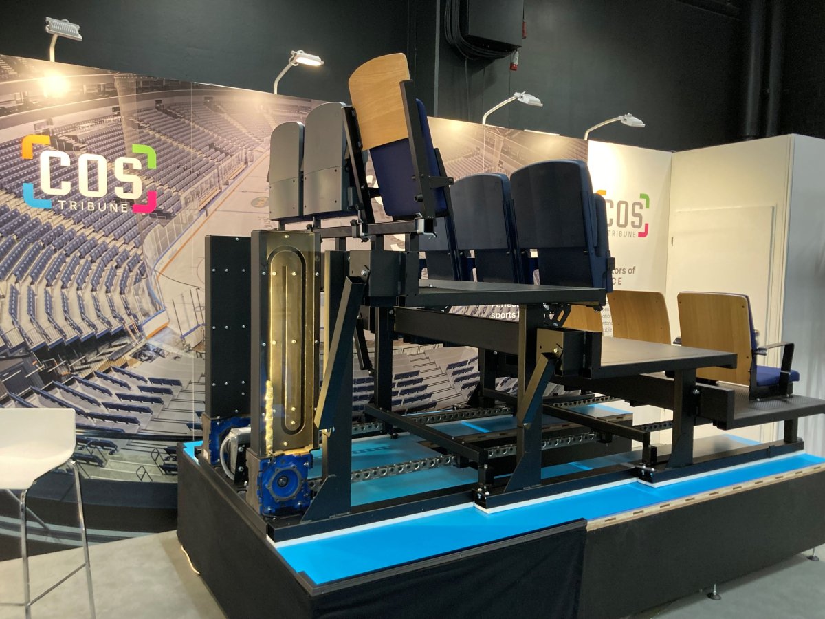 De stand van COS Tribune op het Congres Netwerk Lokaal Sportbeleid 2024 in Gent ICC