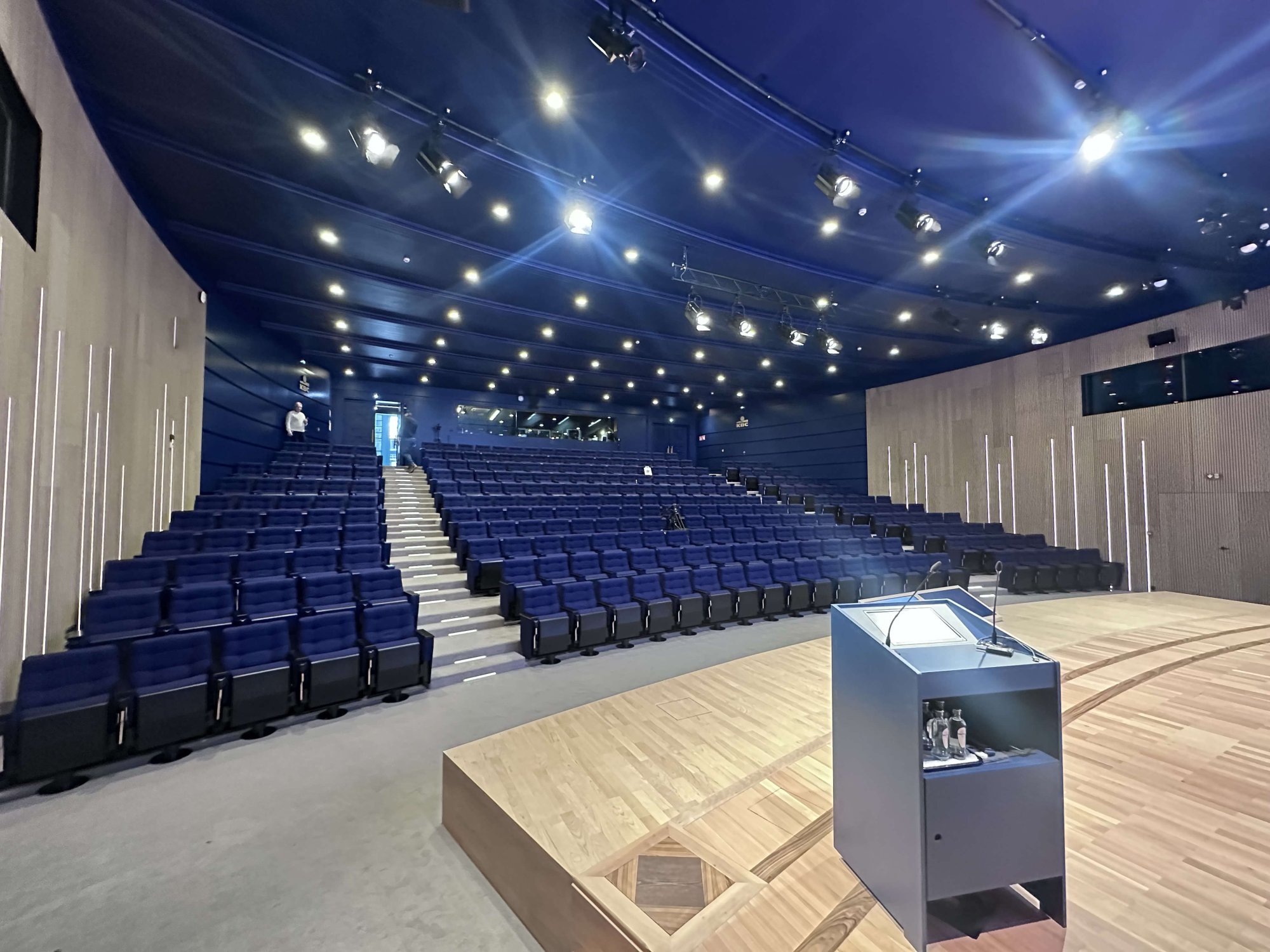 COS Seating | Auditorium KBC Brussel | Renovatie
